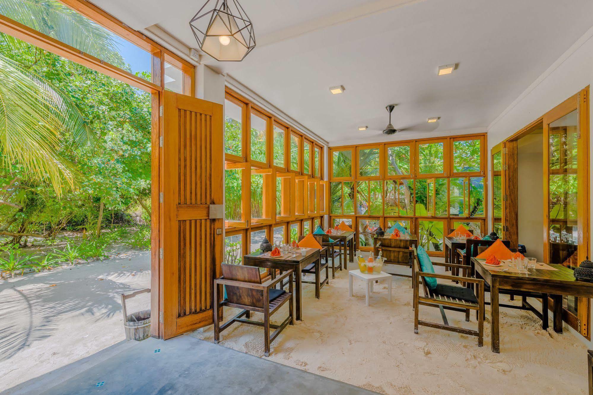 Boutique Beach All Inclusive Diving Hotel Dhigurah  Exteriör bild